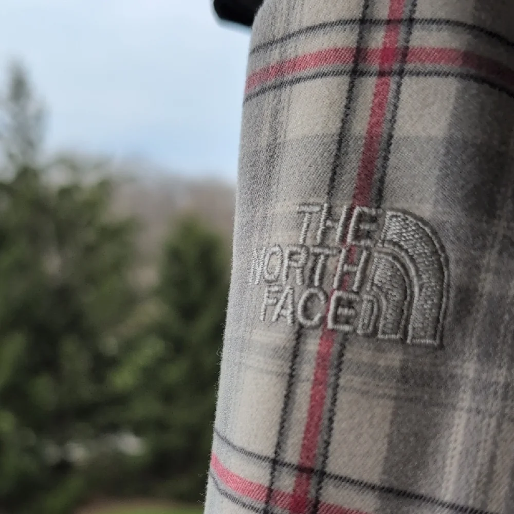 The North Face Black Quilted Women's Puffer Jacket - Picture 4 of 7